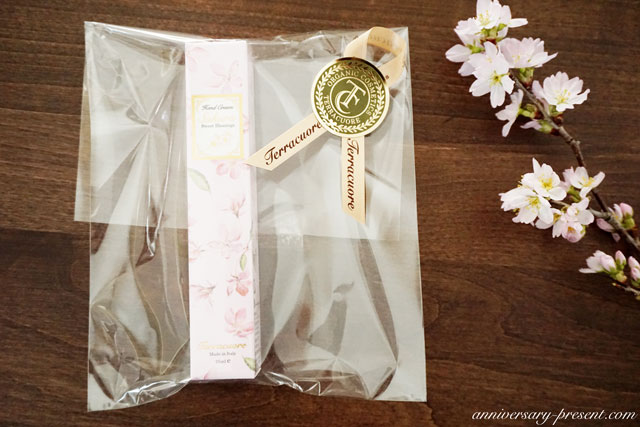 桜のプレゼントに!春にもらって嬉しいプレゼント、桜のハンドクリーム