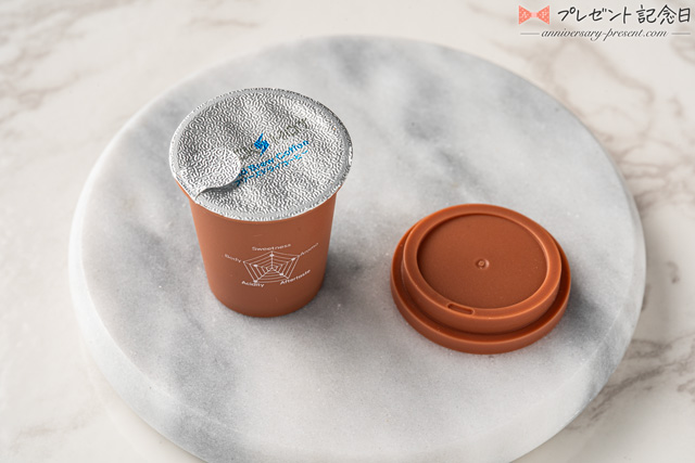 エペイオス（EPEIOS）のコーヒーを飲んでみた詳細レビュー・口コミ。エペイオスのインスタントコーヒー・クイックショットのフタを開けた写真